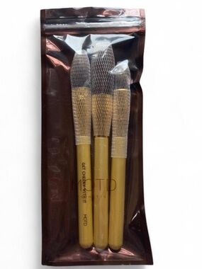 🌼HP🌼M.O.T.D. - Gold Goddess Face Brush Set